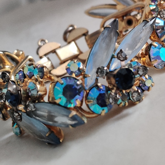 Dazzling Juliana Five Link Bracelet - Picture 4 of 16